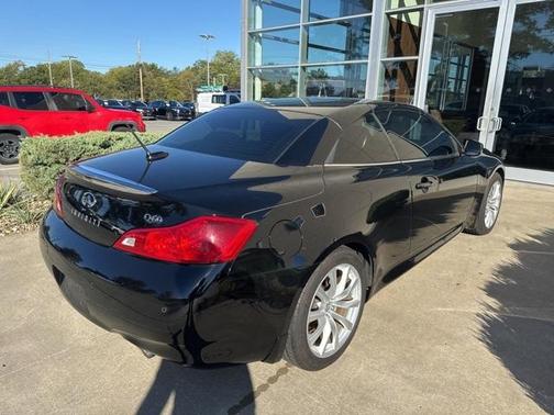 2014 INFINITI Q60 Base