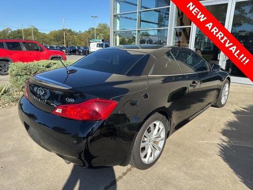 2014 INFINITI Q60 Base