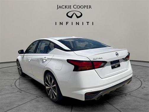 2021 Nissan Altima 2.5 SR