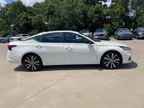 2021 Nissan Altima 2.5 SR
