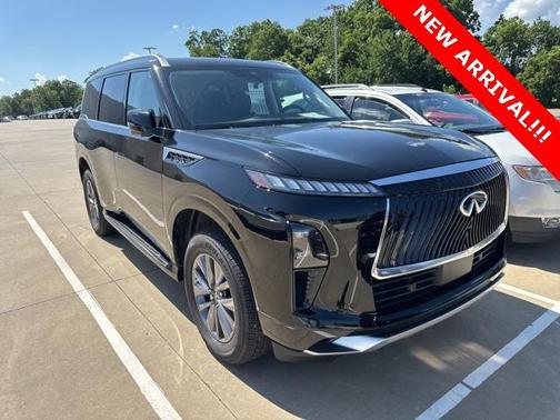 2025 INFINITI QX80 PURE
