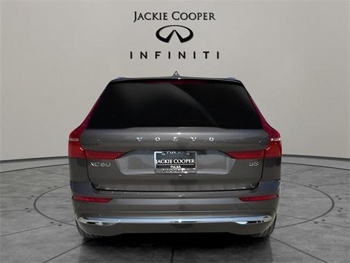 2023 Volvo XC60 B5 Ultimate Bright Theme