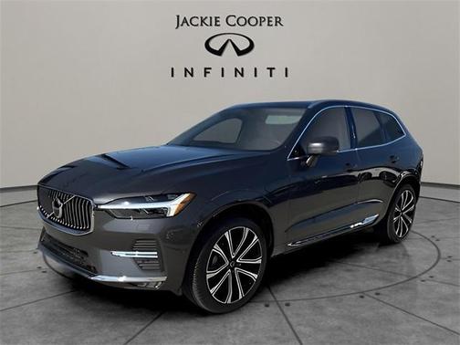 2023 Volvo XC60 B5 Ultimate Bright Theme