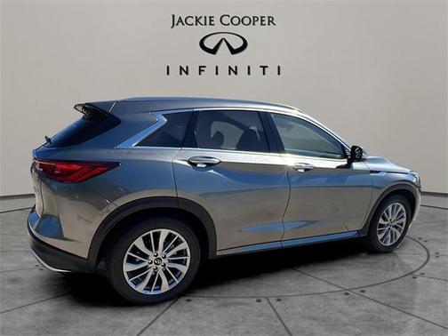 2024 INFINITI QX50 Luxe