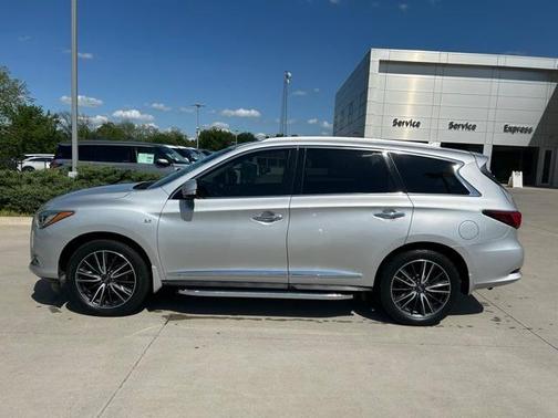 2017 INFINITI QX60 Base
