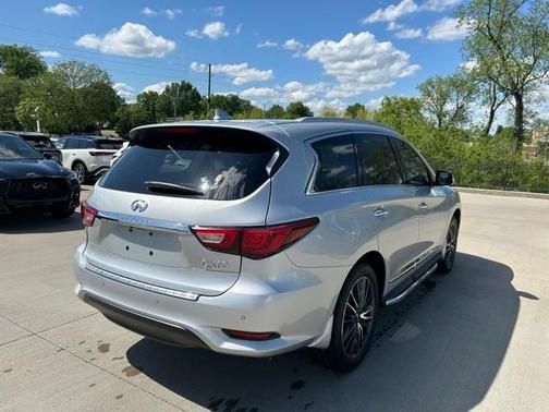 2017 INFINITI QX60 Base