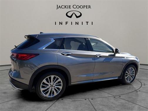 2024 INFINITI QX50 Luxe