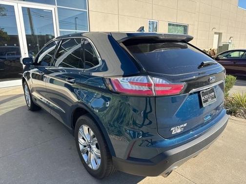 2020 Ford Edge Titanium