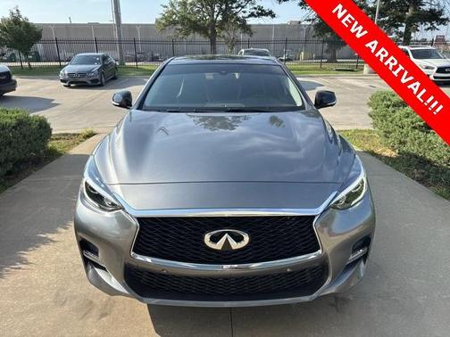 2018 INFINITI QX30 Sport