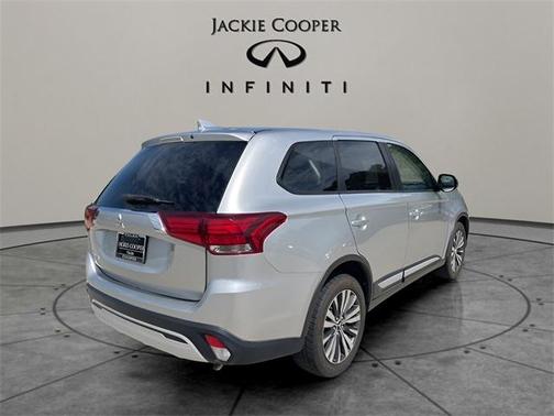 2020 Mitsubishi Outlander ES