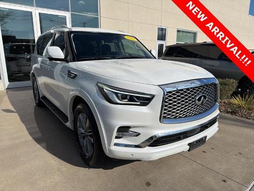 2024 INFINITI QX80 LUXE