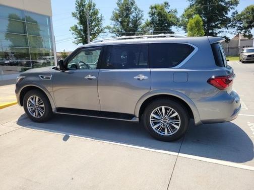 Photo 3 of 14 of 2019 INFINITI QX80 Luxe