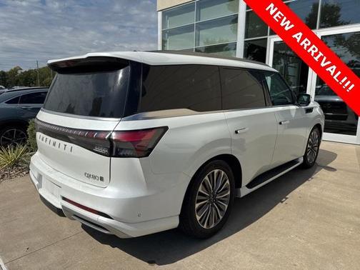 2025 INFINITI QX80 SENSORY