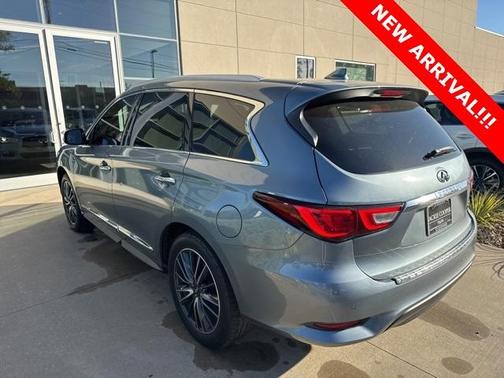 2016 INFINITI QX60 Base