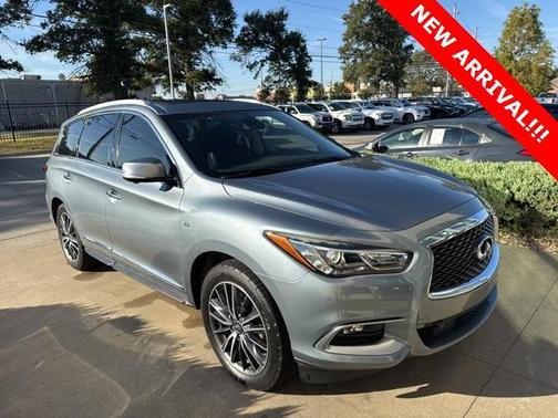 2016 INFINITI QX60 Base