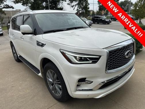 2022 INFINITI QX80 Luxe