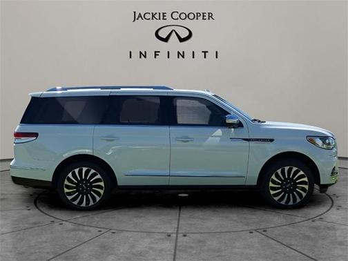 2024 Lincoln Navigator Black Label