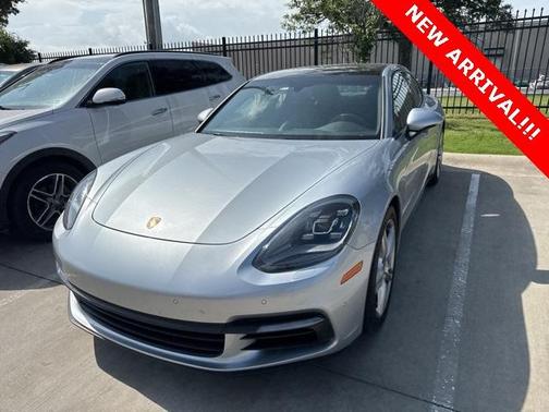 2018 Porsche Panamera Base