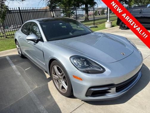 2018 Porsche Panamera Base