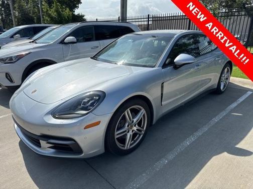 2018 Porsche Panamera Base