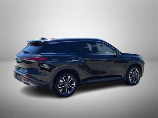 2022 INFINITI QX60 Luxe