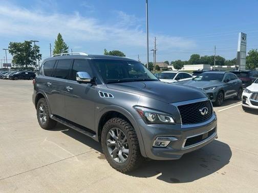 2017 INFINITI QX80 Base