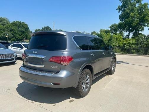2017 INFINITI QX80 Base