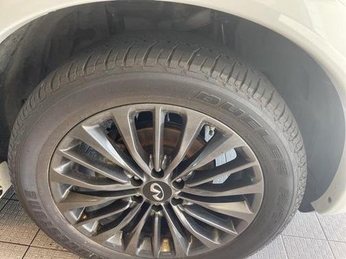 2024 INFINITI QX80 SENSORY