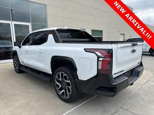 2024 Chevrolet Silverado EV RST