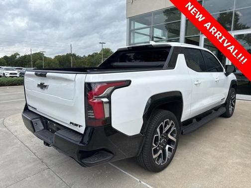 2024 Chevrolet Silverado EV RST