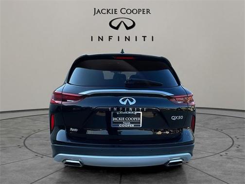 2024 INFINITI QX50 Luxe