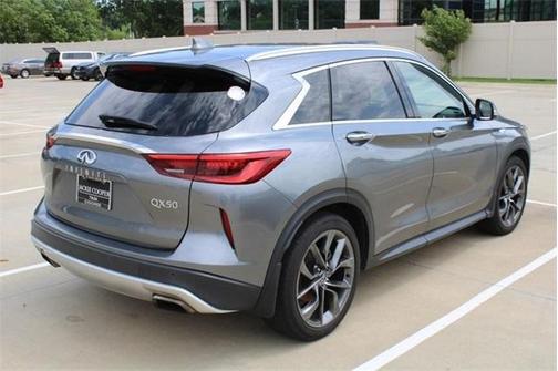 Photo 3 of 10 of 2019 INFINITI QX50 ESSENTIAL