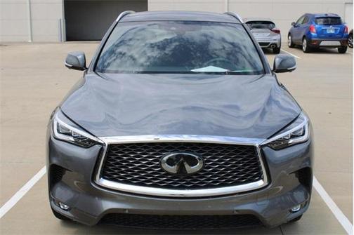 Photo 5 of 10 of 2019 INFINITI QX50 ESSENTIAL