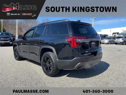 2022 GMC Acadia AWD AT4