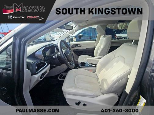 2021 Chrysler Pacifica Touring L