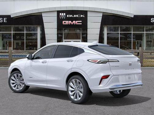 White Frost Tricoat 2026 Buick Envista Avenir FWD