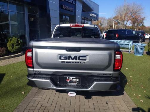 2023 GMC Canyon Denali