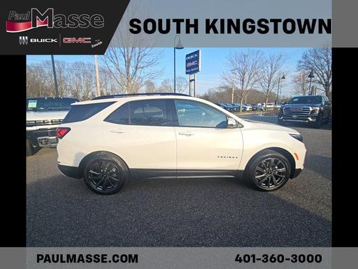 Iridescent Pearl Tricoat 2023 Chevrolet Equinox AWD RS