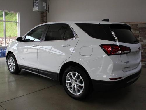 White 2024 Chevrolet Equinox LT