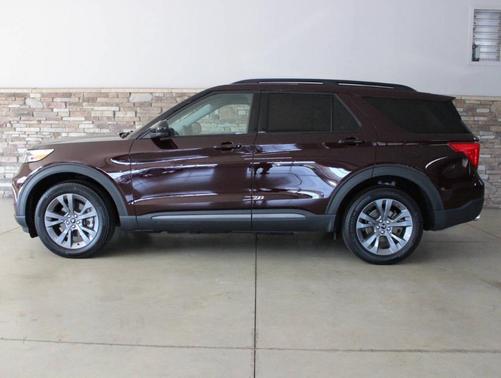 Jewel Red Metallic 2023 Ford Explorer XLT