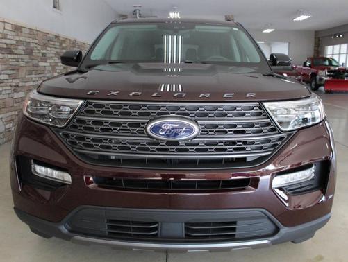 Jewel Red Metallic 2023 Ford Explorer XLT