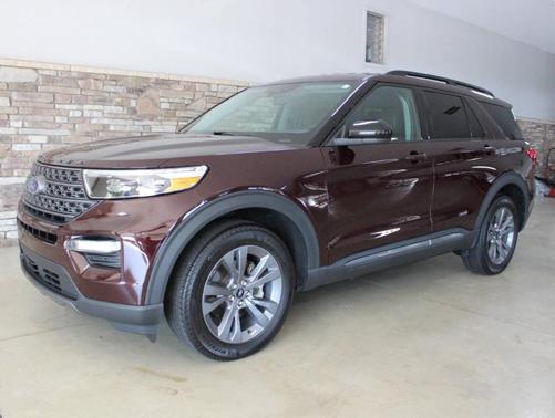 Jewel Red Metallic 2023 Ford Explorer XLT