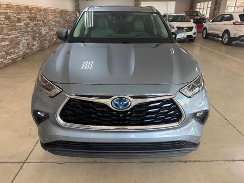 2021 Toyota Highlander Hybrid Limited