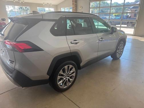 2022 Toyota RAV4 Limited