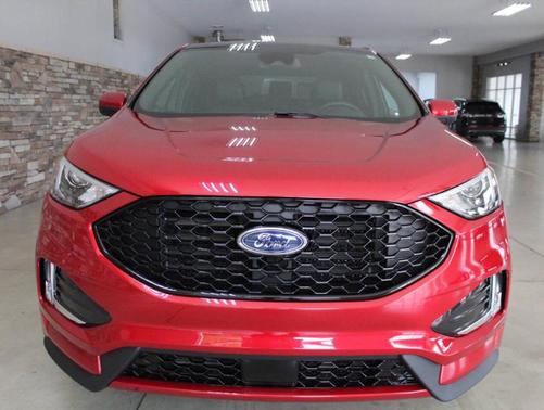 Red 2023 Ford Edge SEL