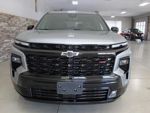Gray 2024 Chevrolet Traverse RS