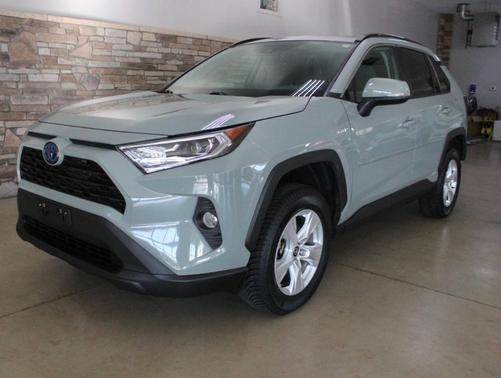 2021 Toyota RAV4 Hybrid XLE