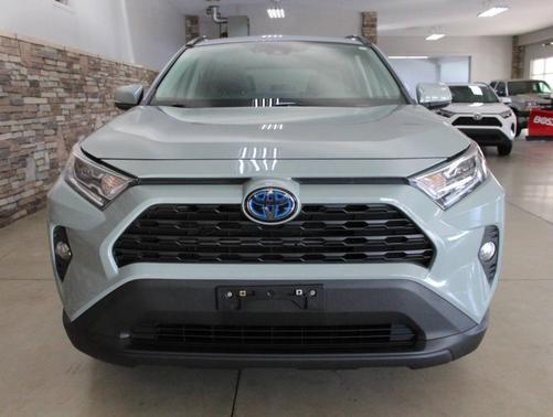 2021 Toyota RAV4 Hybrid XLE