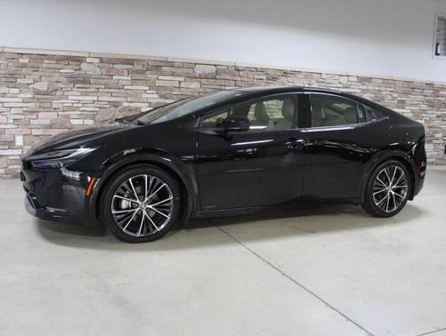 2024 Toyota Prius XLE