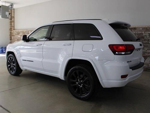 2019 Jeep Grand Cherokee Laredo